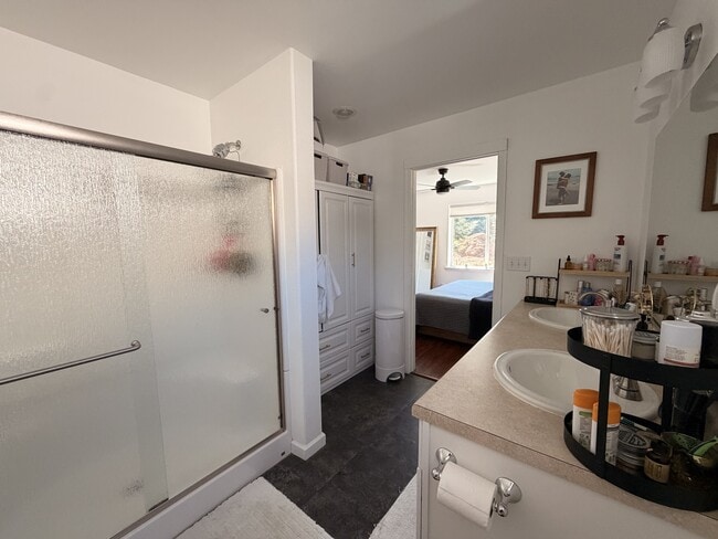 Building Photo - 323 Huppert Ln