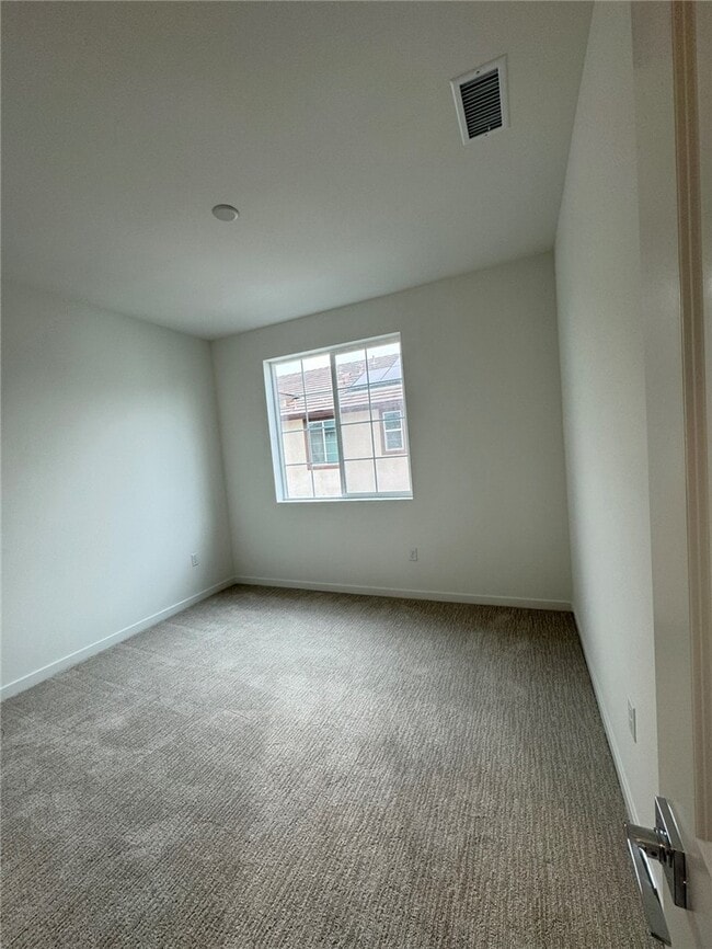 Building Photo - 12772 Lomond Wy