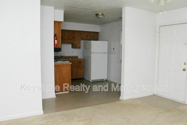 Building Photo - 1375 Thompsonville Ln