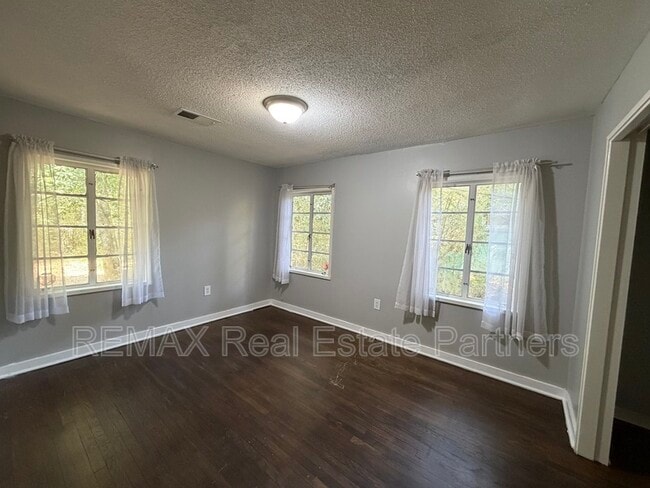 Building Photo - 419 S 36th Ave