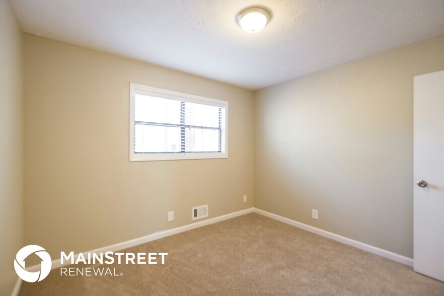 Building Photo - 302 W Paulding Blvd