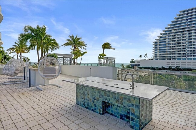 Building Photo - 153 N Seabreeze Blvd