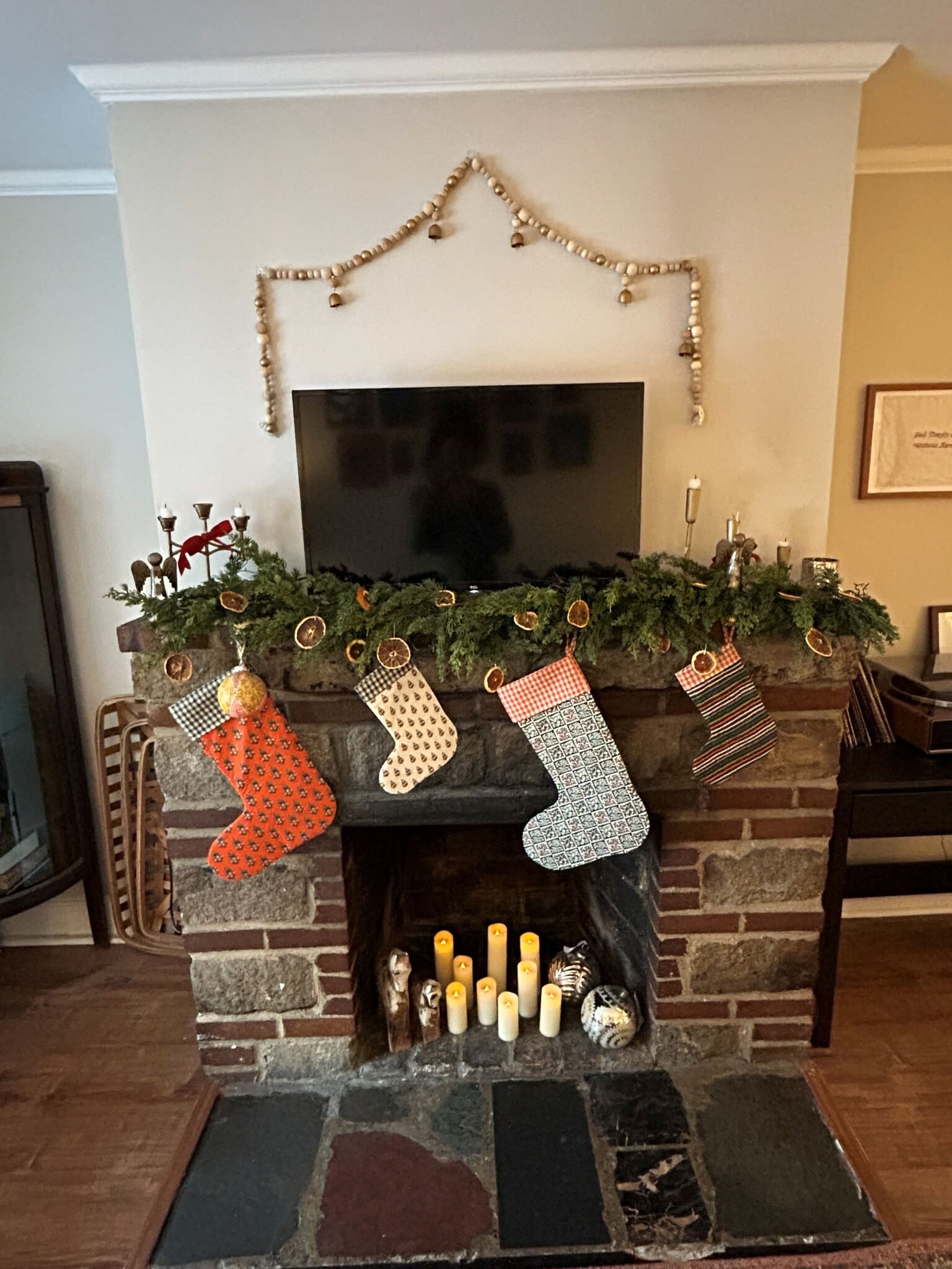 Mantle - 121 Maple St