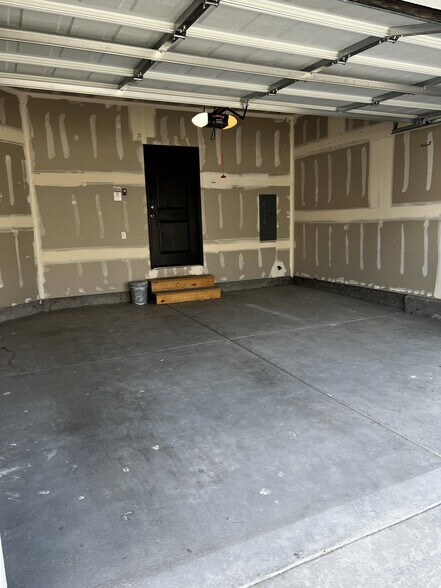 Building Photo - 4024 W 740 N