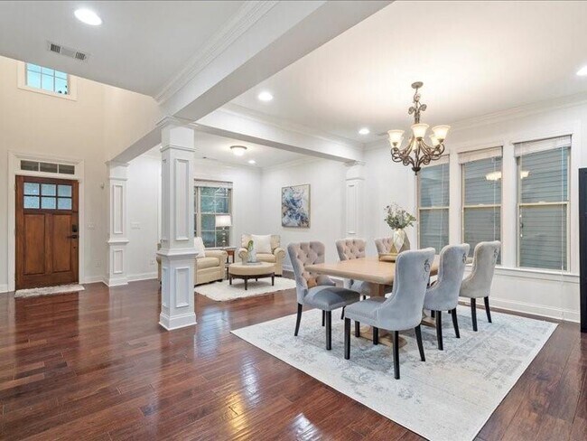Building Photo - 210 Ashland Ct