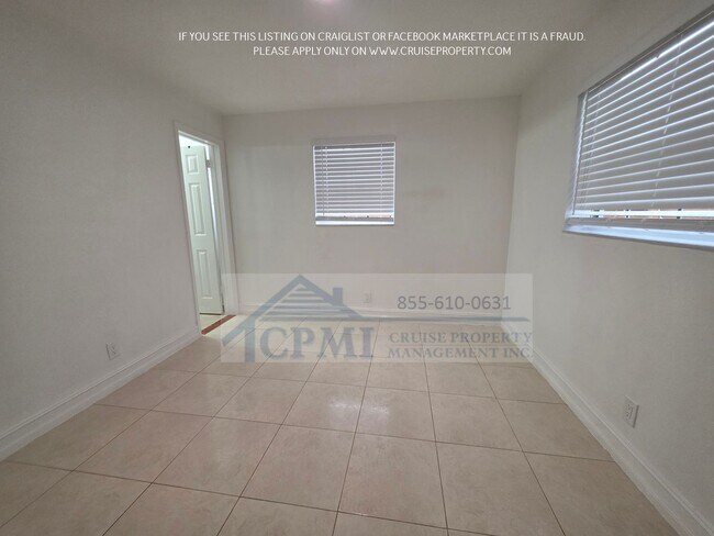 Building Photo - The perfect corner House with 3 beds 2 bat...