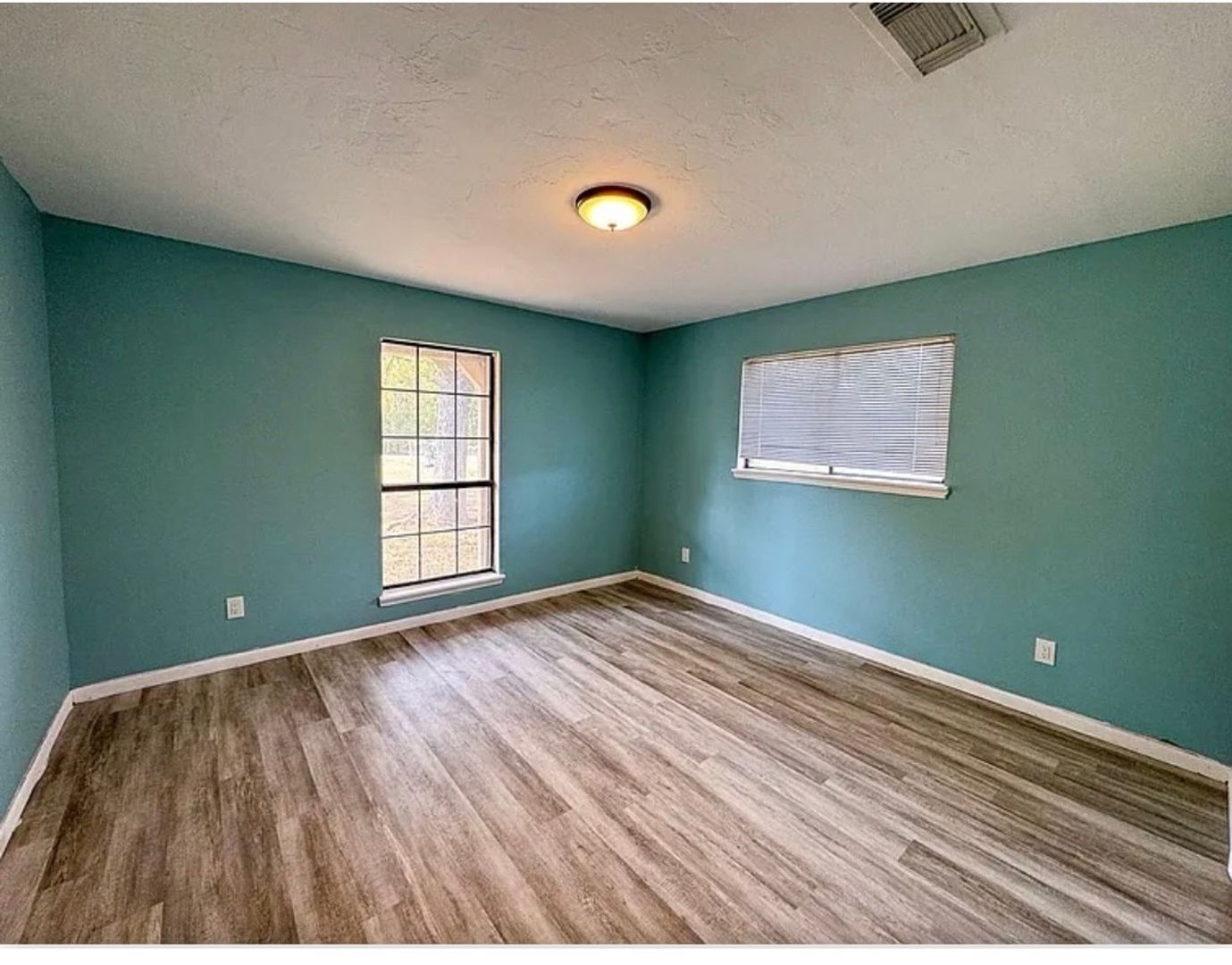 Building Photo - 18 Sutterfield Ln