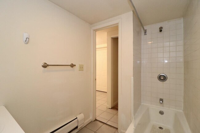 Building Photo - 618 Park Ave