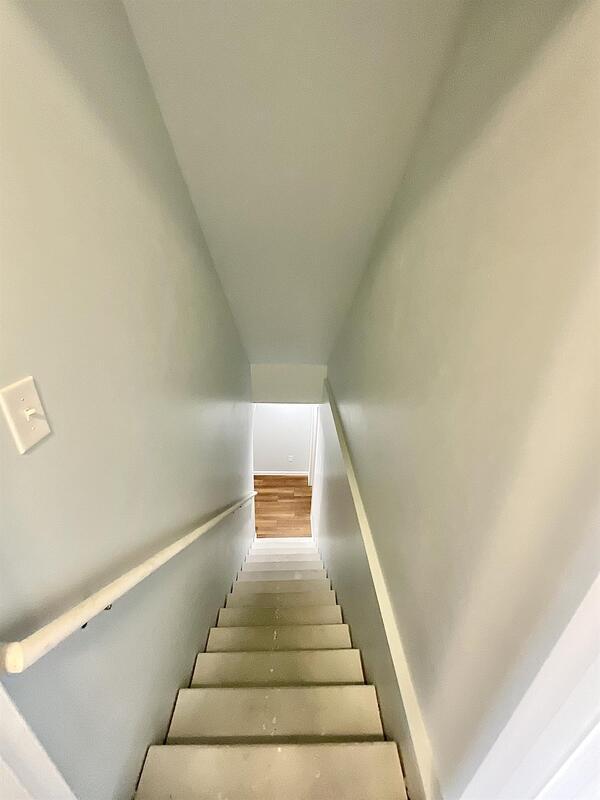 Building Photo - 830 Harbor Woods Dr