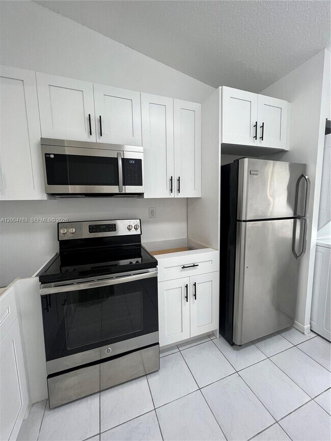 Building Photo - 6960 NW 174th Terrace