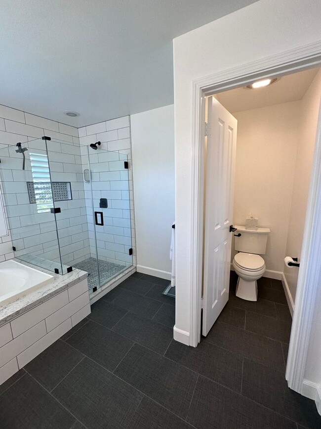 Building Photo - Kuapapa At Hoakalei Remodeled & upgraded 4 bed 3 bath with 2 car garage and Central AC