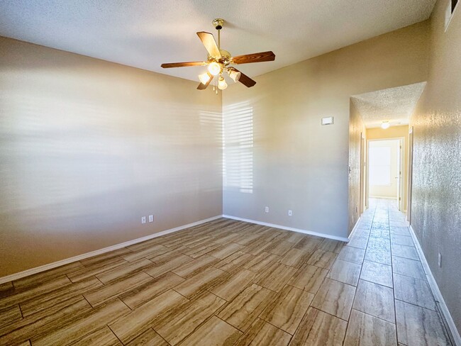 Building Photo - Eastside 3 Bedroom 2 Bath