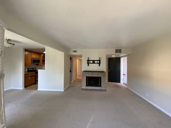 Building Photo - 1530 Sunnyvale Ave