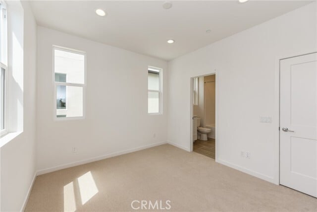 Building Photo - 115 Allusion