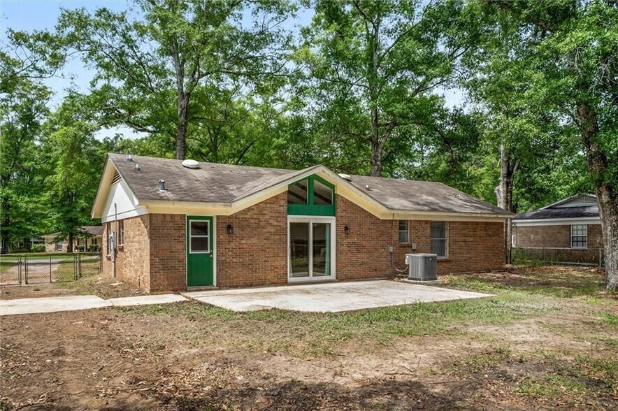 Building Photo - 5417 Quail Run E