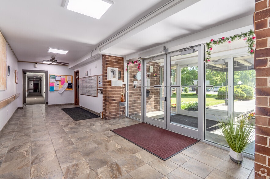 Lobby Photo - Lake Forest Apartments - 62+ Senior Housing