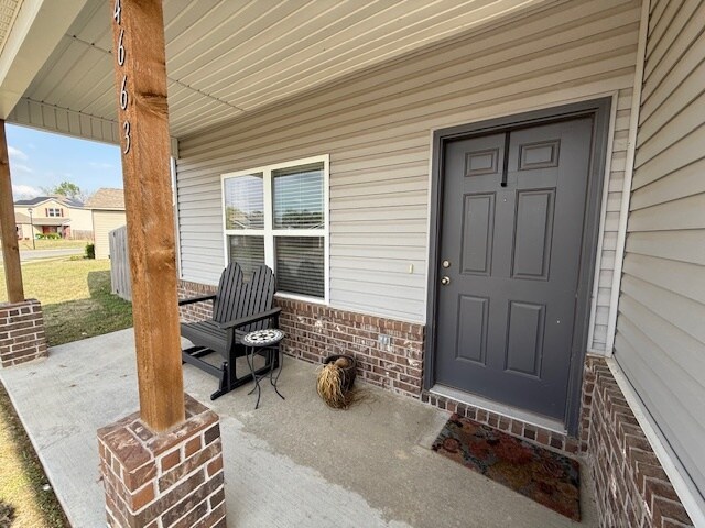 Building Photo - 4663 w Fairbanks way