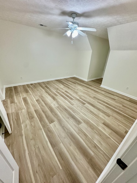 Building Photo - 3778 Clarendon Pl
