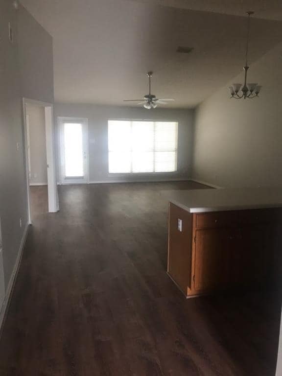 Building Photo - 326 Spring Lake Dr N