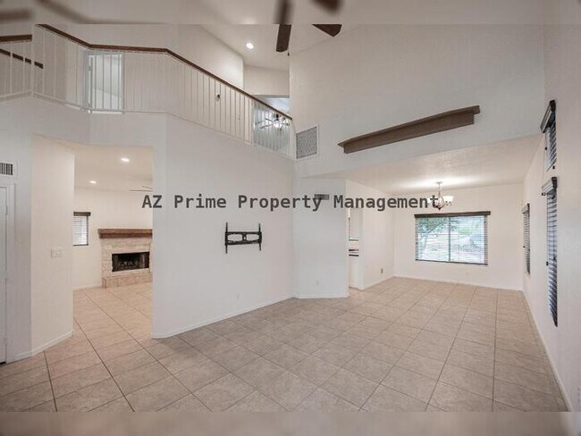 Building Photo - 1343 E Beacon Dr