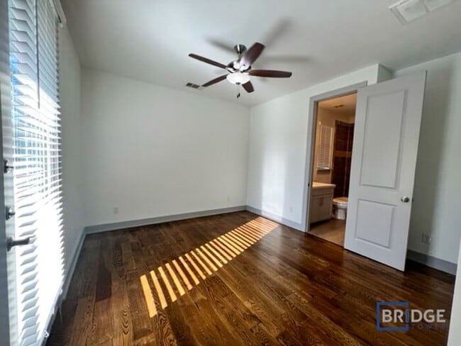 Building Photo - 2208 Arabelle St