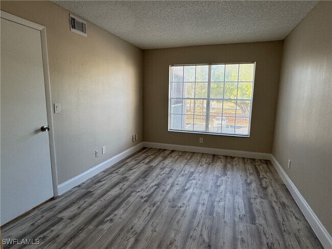 Building Photo - 108 Santa Clara Dr