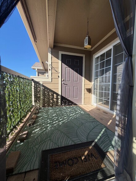 Building Photo - 1495 Blue Sky Way