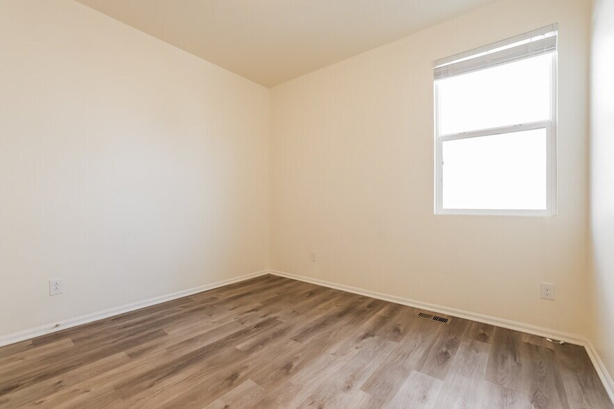 Building Photo - 535 Hermosa St