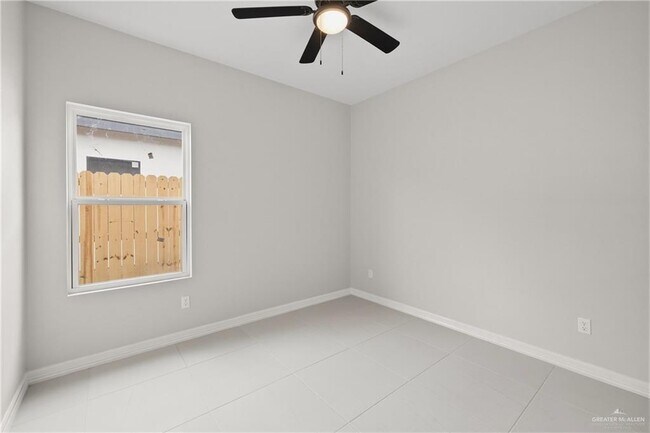 Building Photo - 4221 Heron Ave