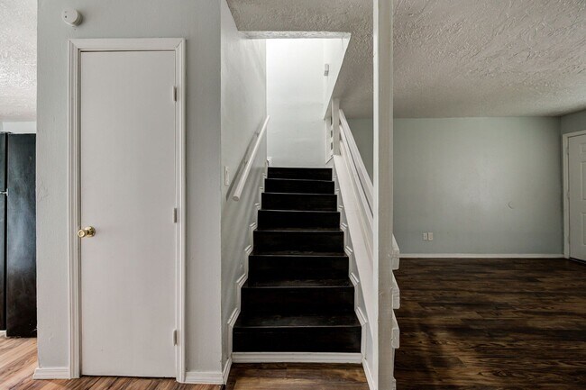 Building Photo - Fantastic 2 Bed/ 1.5 Bath Located in Norman