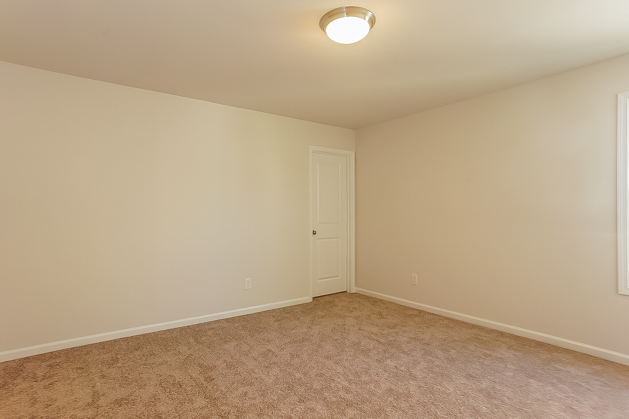 Building Photo - 745 Justify Lp