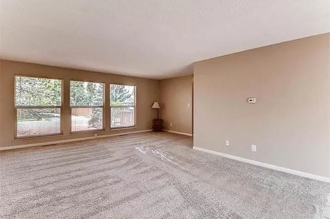 Building Photo - 2187 Broadmoor Rd Cir