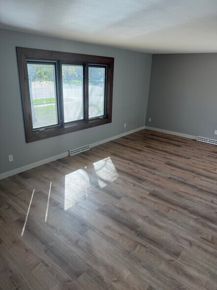 Building Photo - 7114 Park Shores Ct