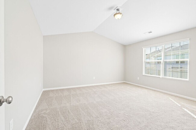 Building Photo - *Beautiful Home @ Aberdeen on Lake Mackintosh*