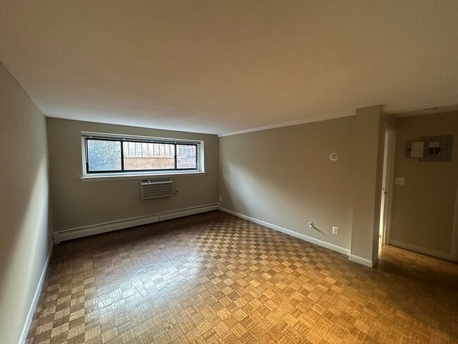 Building Photo - 375 Harvard St