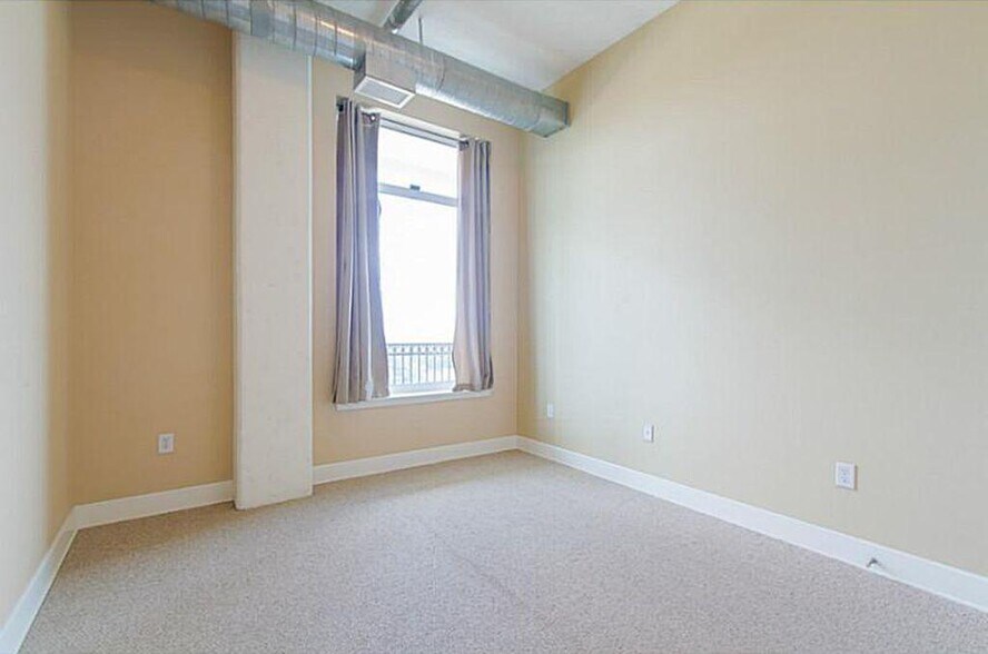 Building Photo - 3820 Roswell Rd NE Unit 916