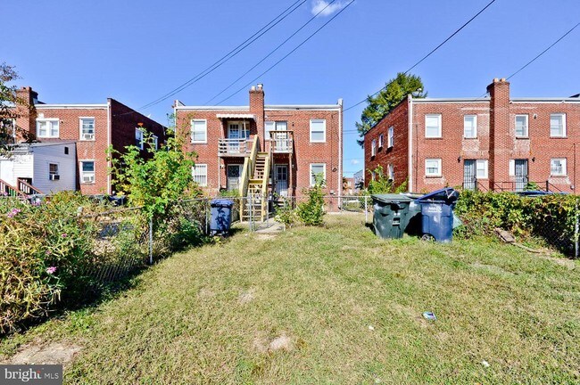 Building Photo - 1209 Savannah St SE