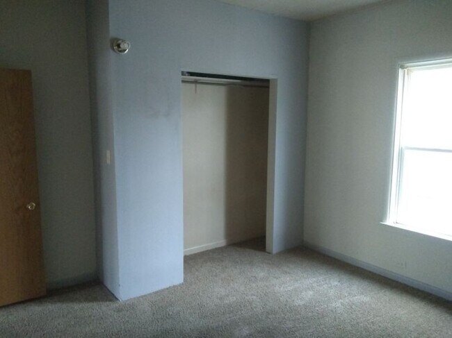 Building Photo - 1228 Prospect Ave
