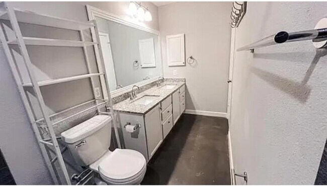 Building Photo - 1109 Dexford Dr