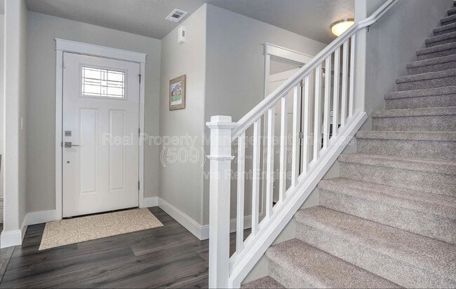 Building Photo - 4646 Corvina St