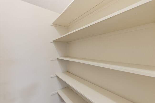 Building Photo - 209 Valley Oak Plaza