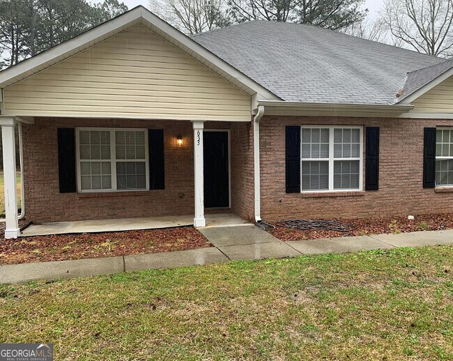 Primary Photo - 633 Senoia Rd