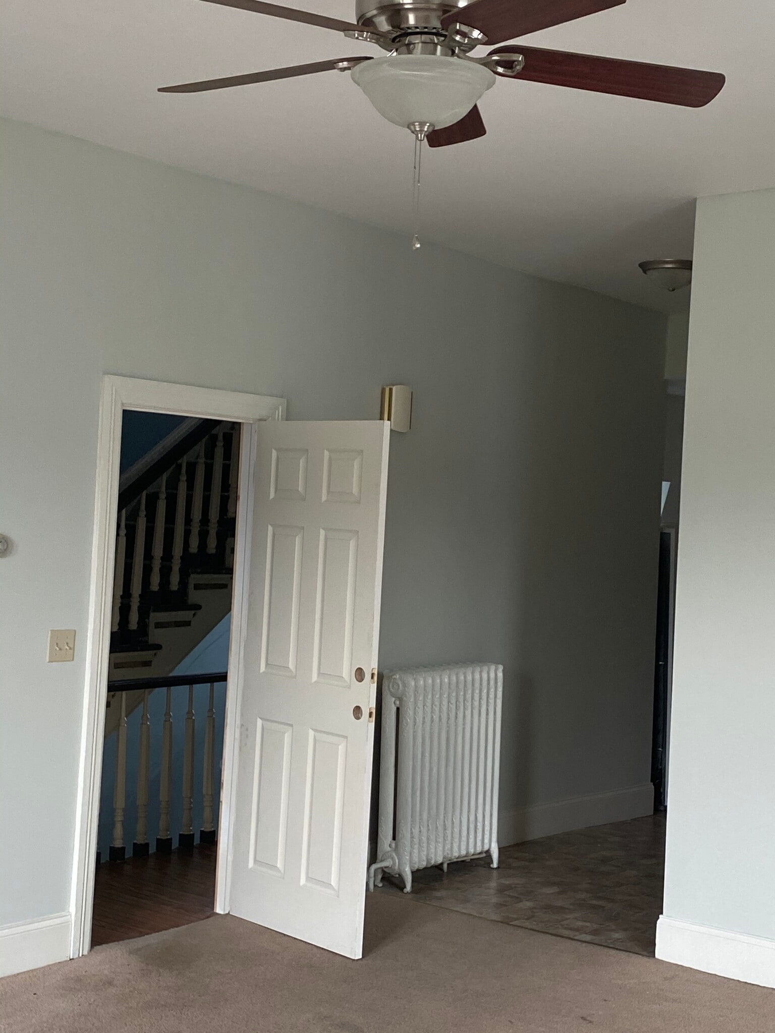 2nd floor - 1108 W 4th St