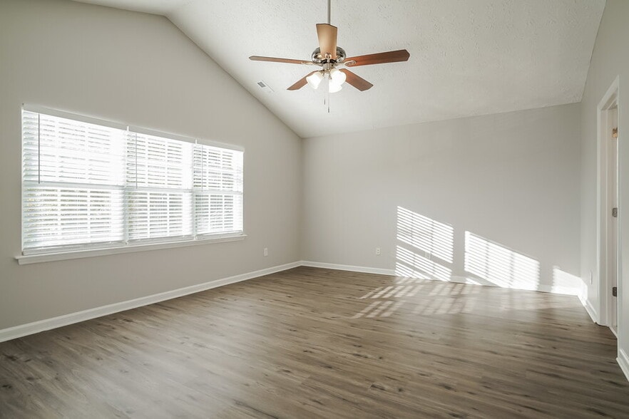 Building Photo - 2304 Charny Dr