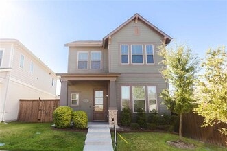 Building Photo - 14441 Balmoral Pl