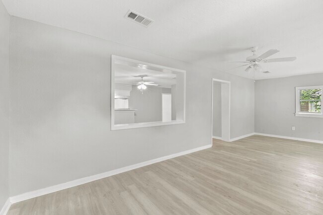 Building Photo - 16907 Argyle Rd