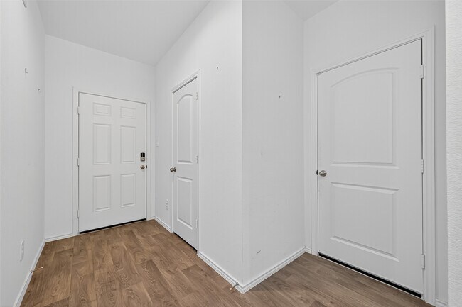 Building Photo - 14128 Upper Gardenia Ln