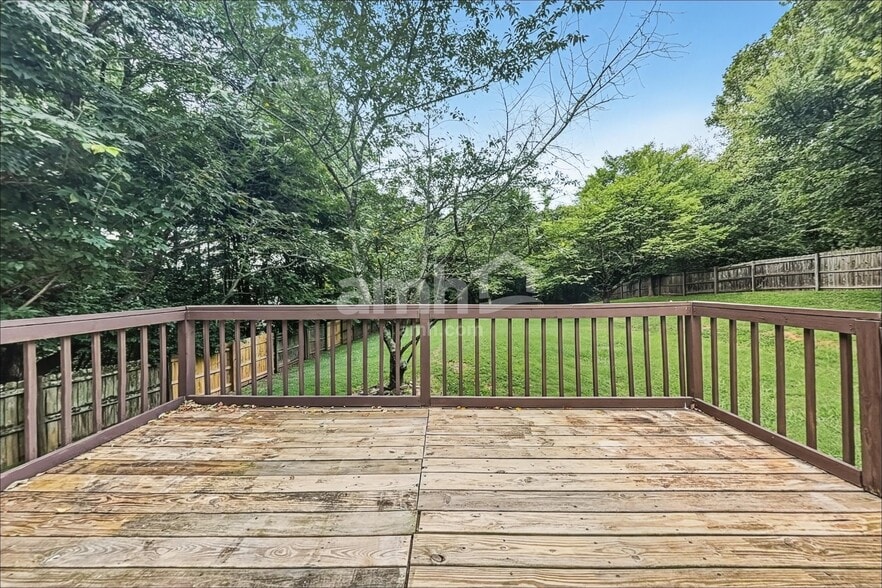 Building Photo - 1517 Autumn Ridge Dr