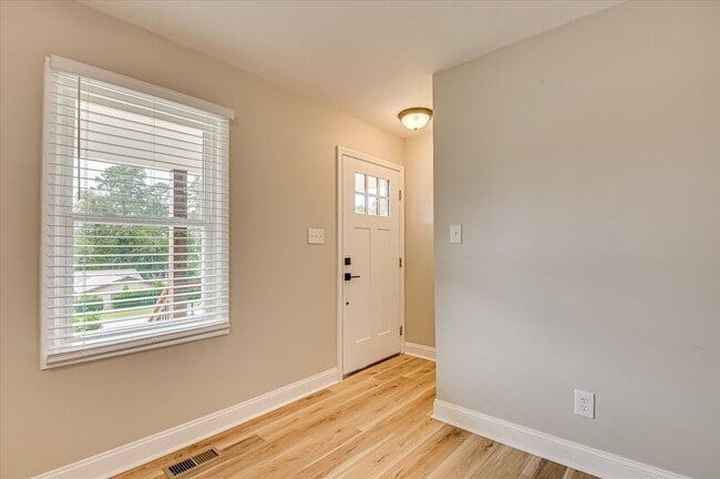 Primary Photo - 304 Coral Way