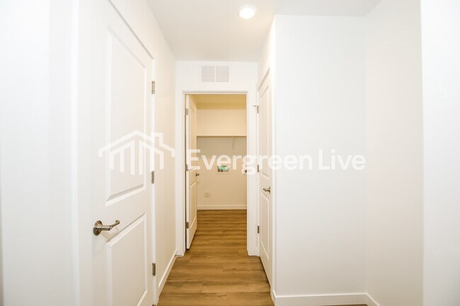 Building Photo - 15176 Nimbus Way